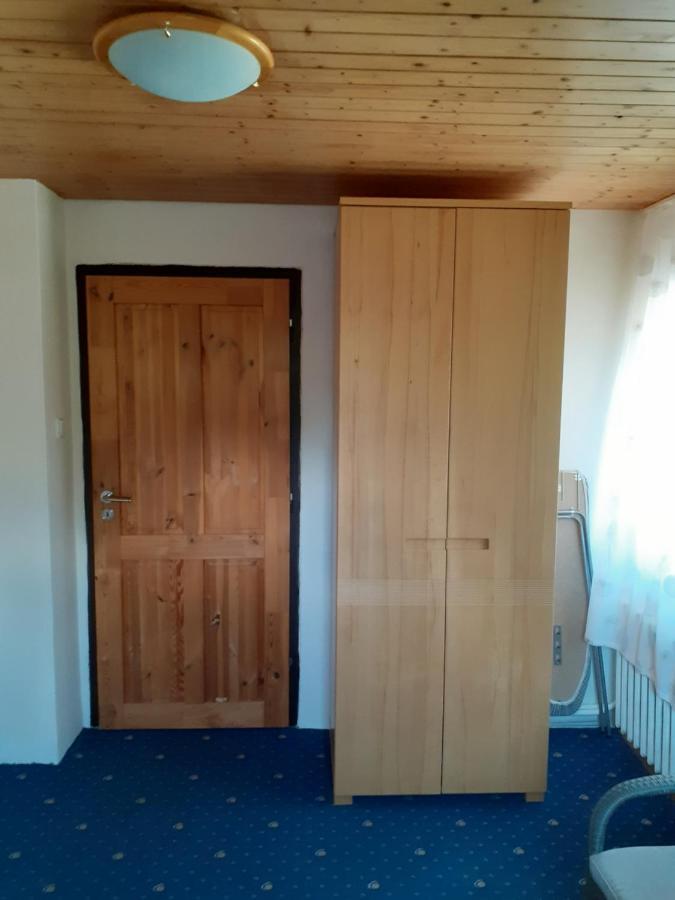 Appartement Rd Cerncin Bucovice Extérieur photo