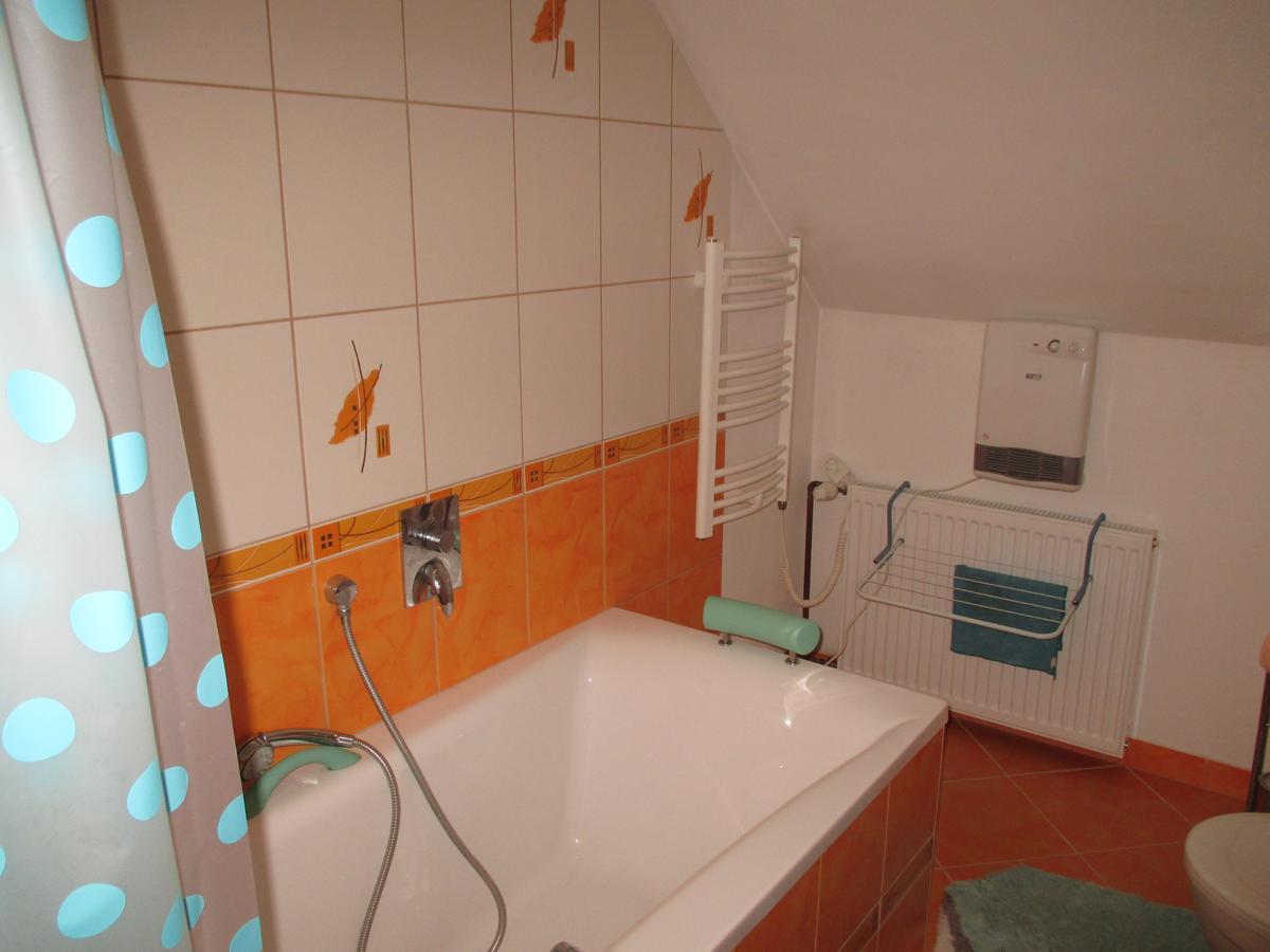 Appartement Rd Cerncin Bucovice Extérieur photo
